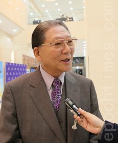 釜山艺术总会会长崔赏润赞赏神韵带来全新型态的表演