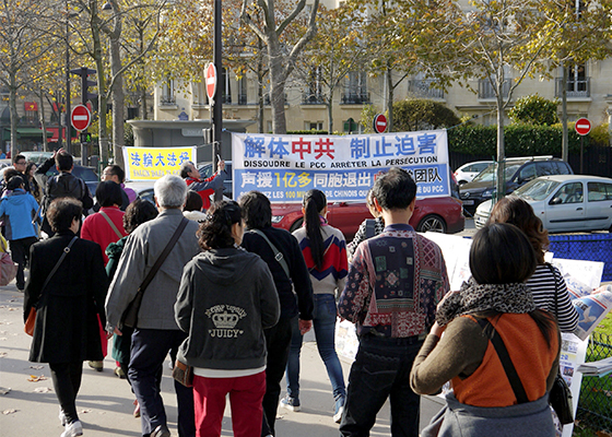 巴黎景点 大陆游客喜三退